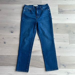 Madewell Straight Leg Jeans in Dark Blue Wash